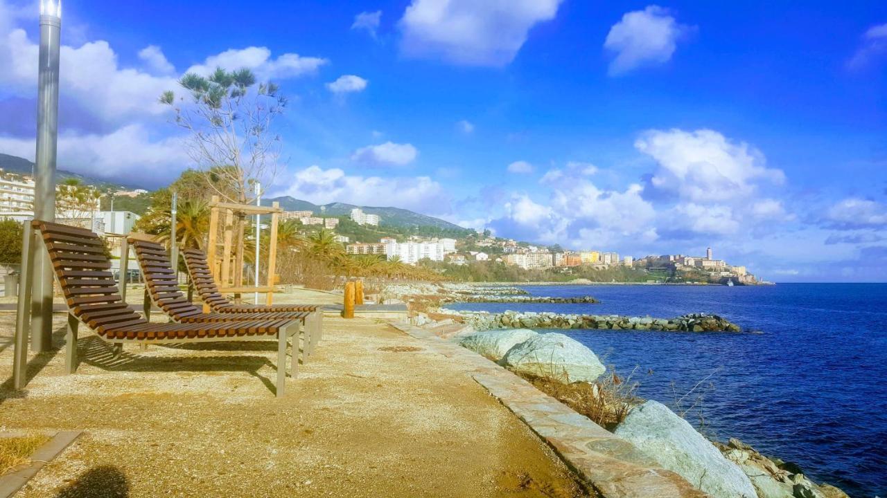 Spacieux A Bastia Avec Vue Et Montagne. * Bastia (Corsica)