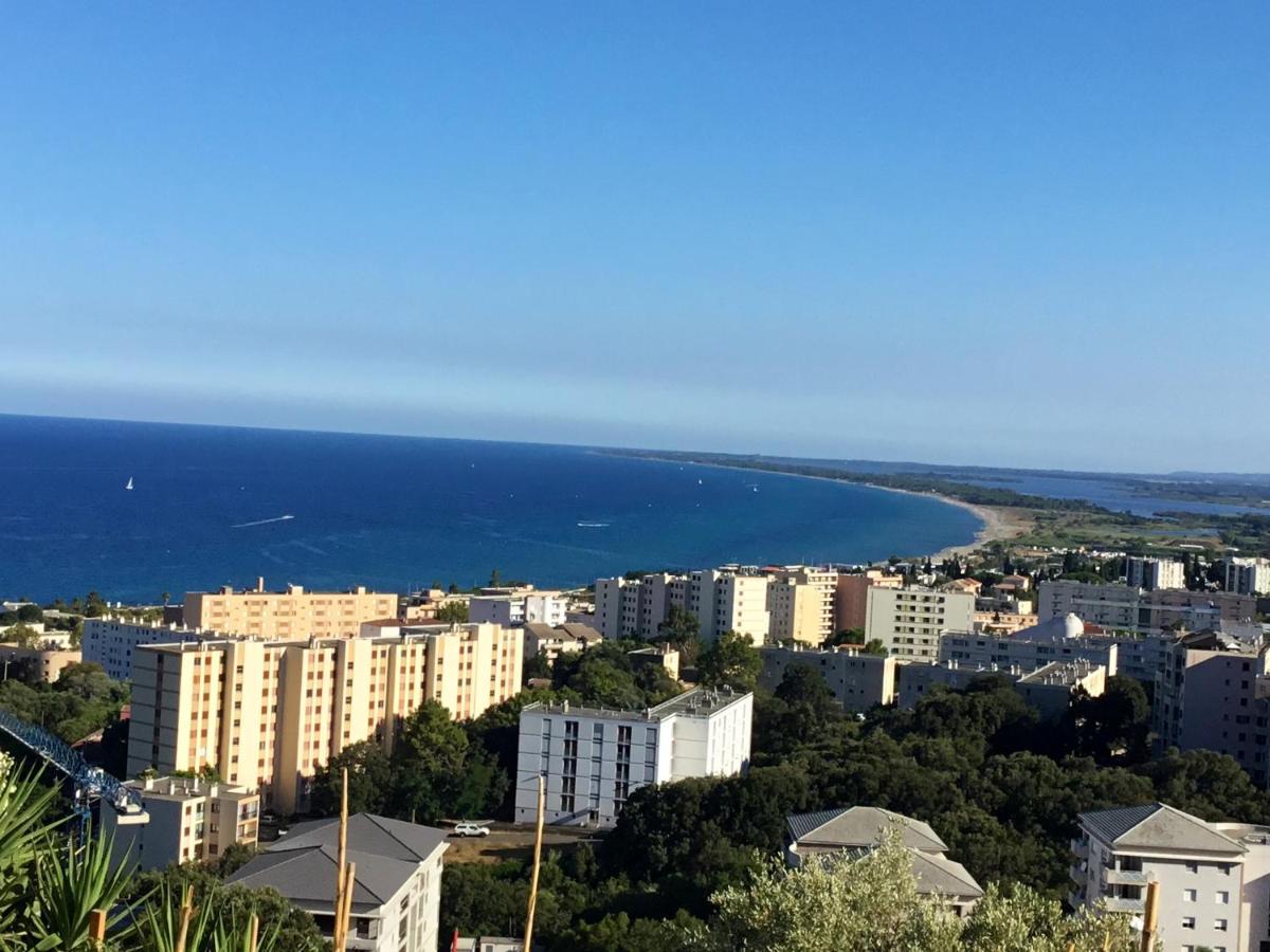 Spacieux A Bastia Avec Vue Et Montagne. Appartement